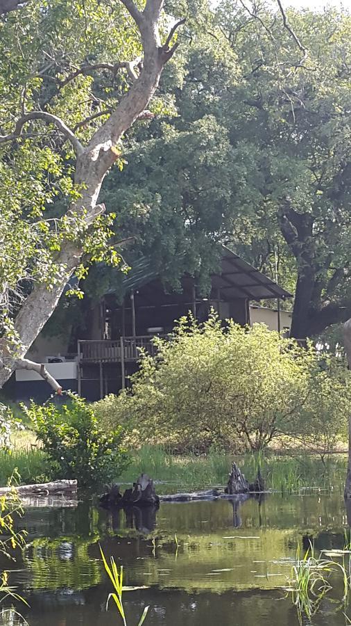 Caprivi Mutoya Lodge And Campsite Katima Mulilo Eksteriør billede