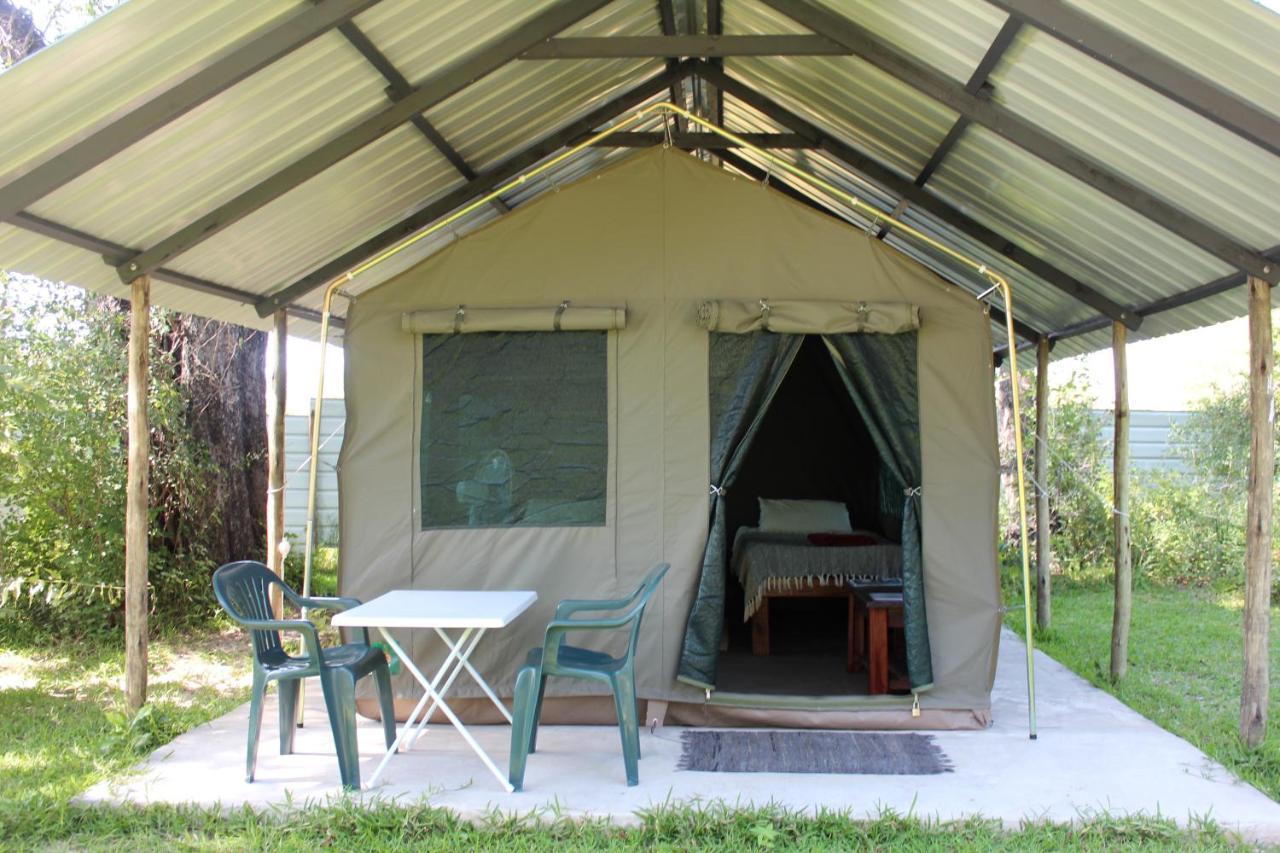 Caprivi Mutoya Lodge And Campsite Katima Mulilo Eksteriør billede
